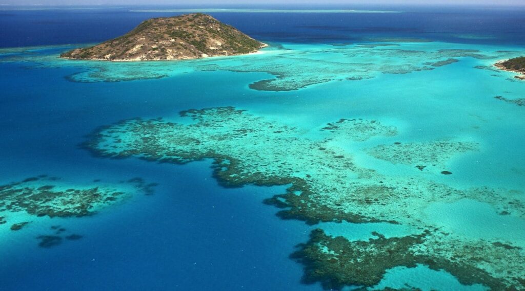 luxury travel to the great barrier reef